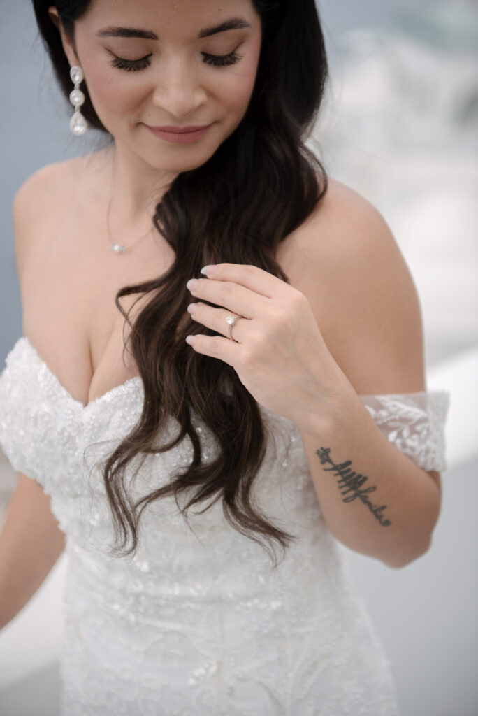 close up of the bride's wavy hair